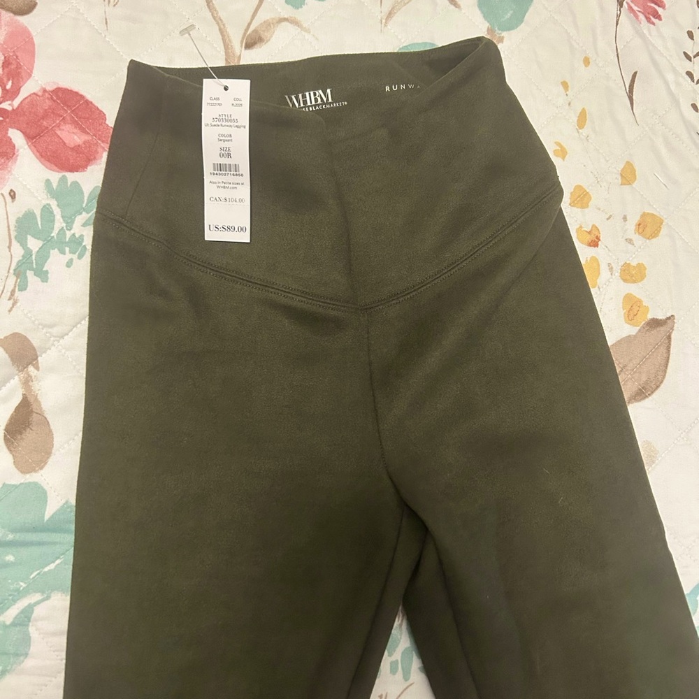 White House Black Market suede leggings, 00R, green sergeant, NWT